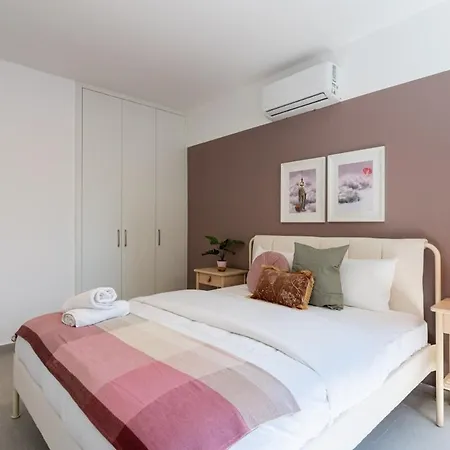Cloudwalk 1- Bedroom In Larnaca